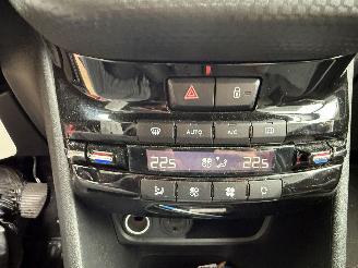 Peugeot 2008 1.2 PureTech Style (SUV 5-dr.) picture 21