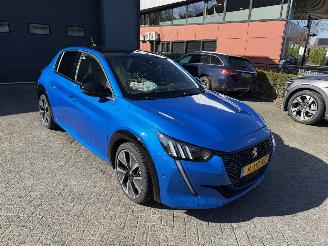 krockskadad bil auto Peugeot 208 EV GT Pack 50 kWh  PANORAMADAK  (Hatchback 5-dr.) 2022/12