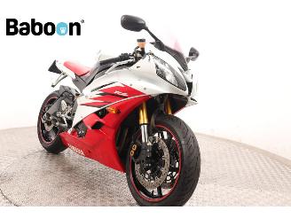 Yamaha  YZF-R6 picture 2