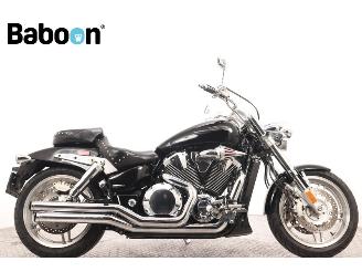 krockskadad bil motor Honda VTX 1800  2005/1