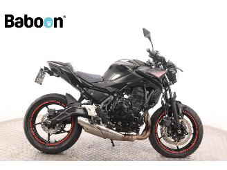 krockskadad bil motor Kawasaki Z 650  2021/8