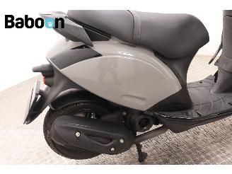 Piaggio  Zip 45KM picture 10