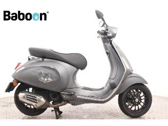 skadebil bromfiets Vespa  Sprint 45KM 2022/4