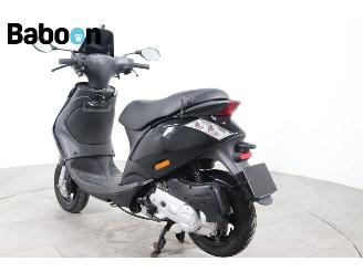 Piaggio  Zip 45KM picture 6