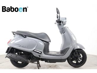 Vaurioauto  scooters Sym Fiddle IV 25KM 2021/10
