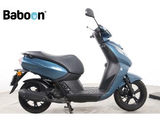 Vaurioauto  scooters Peugeot  Kisbee S 25KM 2025/7