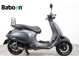 Schade scooter Vespa  Sprint 25KM 2021/3