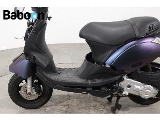 Piaggio  Zip 45KM picture 11