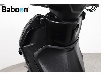 Piaggio  400 Beverly S HPE picture 10