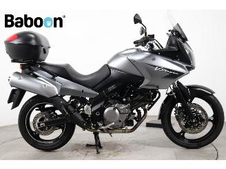 krockskadad bil motor Suzuki DL 650 V-Strom 2007/4