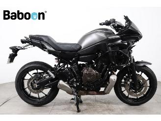 krockskadad bil auto Yamaha Spark Tracer 7 2022/7