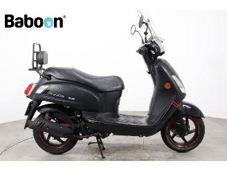 dommages scooters Sym Fiddle II 25KM 2020/9