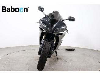 Yamaha  YZF-R1 picture 3