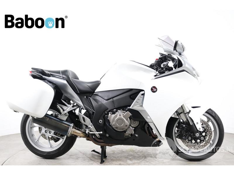 Honda VFR 1200 F DCT C-ABS