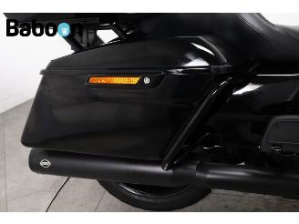 Harley-Davidson  FLHTK Ultra Glide Limited 114 picture 23