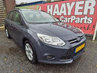 skadebil auto Ford Focus 1.0 ecoboost trend 2013/3