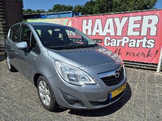 Unfallwagen Opel Meriva 1.3 cdti edition 2011/8
