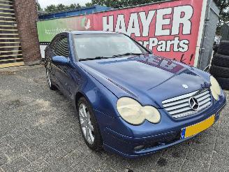 Schadeauto Mercedes C-klasse sportcoupe 180 2002/4