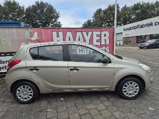 Hyundai I-20 1.2 i-drive picture 2