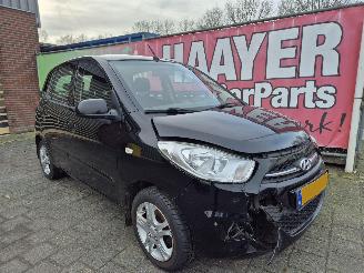 krockskadad bil auto Hyundai I-10 1.1i drive cool 2011/6