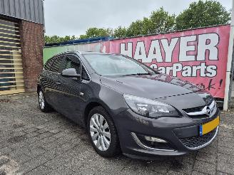 Schadeauto Opel Astra sports tourer 1.4 Turbo Sport 2013/1