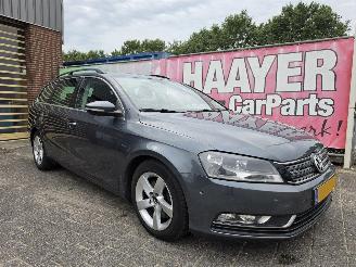 uszkodzony samochody osobowe Volkswagen Passat 1.6 TDI Bluemotion executive edition 2014/2