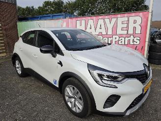uszkodzony samochody osobowe Renault Captur 1.6e-Tech full hybrid 145 evolution 2023/7