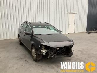 Volkswagen Passat Passat Variant (365), Combi, 2010 / 2015 1.6 TDI 16V Bluemotion picture 2