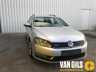 Vrakbiler auto Volkswagen Passat  2012/4