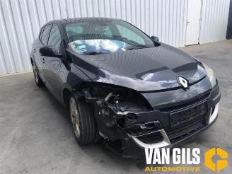 Coche siniestrado Renault Mégane Megane III Berline (BZ), Hatchback 5-drs, 2008 / 2017 1.6 16V 2009/6