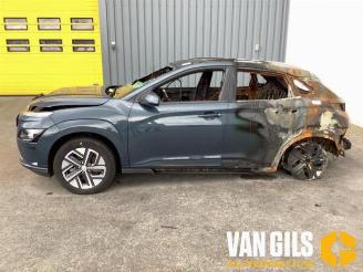 Salvage car Hyundai Kona Kona (OS), SUV, 2017 / 2023 39 kWh 2021/12