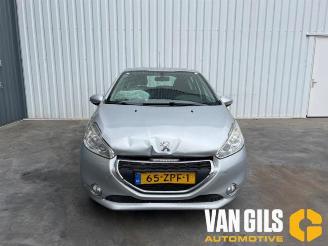 Uttjänta bilar auto Peugeot 208 208 I (CA/CC/CK/CL), Hatchback, 2012 / 2019 1.0 Vti 12V PureTech 2013/2