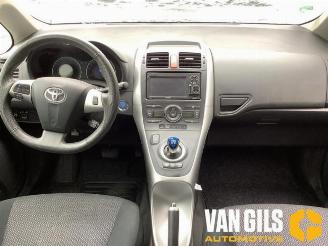 Toyota Auris Auris (E15), Hatchback, 2006 / 2012 1.8 16V HSD Full Hybrid picture 14