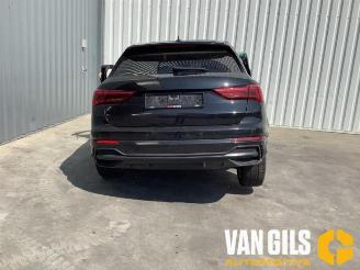 Vrakbiler auto Audi Q3 Q3 (F3B), SUV, 2018 1.5 35 TFSI 16V 2019/5