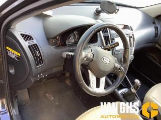 Kia Cee d Cee'd Sporty Wagon (EDF), Combi, 2007 / 2012 1.4 16V picture 15