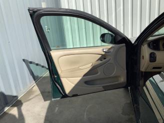 Jaguar X-type 2.5 V6 picture 14