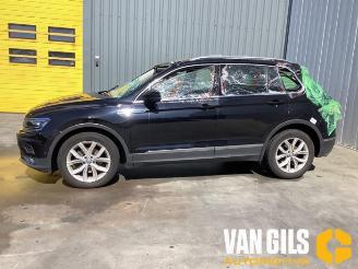 Coche siniestrado Volkswagen Tiguan Tiguan (AD1), SUV, 2016 / 2024 1.5 TSI 16V Evo BlueMotion Technology 2019/7