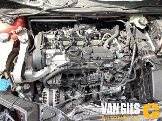 Volvo V-40 V40 (MV), Hatchback 5-drs, 2012 / 2019 1.5 T2 16V Geartronic picture 20