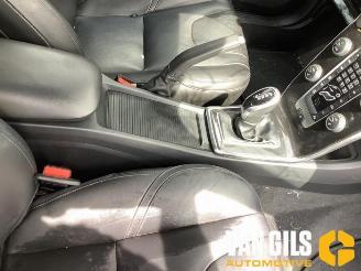 Volvo V-40 V40 (MV), Hatchback 5-drs, 2012 / 2019 1.5 T2 16V Geartronic picture 13