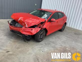 Volvo V-40 V40 (MV), Hatchback 5-drs, 2012 / 2019 1.5 T2 16V Geartronic picture 3
