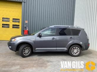 Vrakbiler auto Mitsubishi Outlander  2009