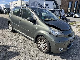 krockskadad bil auto Toyota Aygo  2009/11