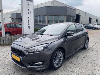 skadebil auto Ford Focus 1.5 ST-Line 150PK 2018/2