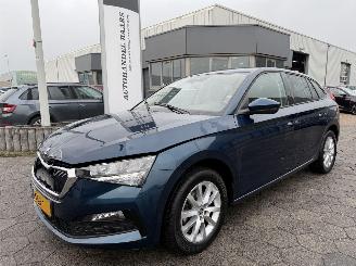 Vaurioauto  passenger cars Skoda Scala 1.0 TSI Ambition 2021/2
