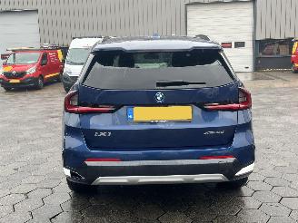 BMW iX1 xDrive30 Launch Edition 67 kWh picture 2