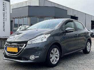 Schadeauto Peugeot 208 1.2 PureTech Style Pack 2015/1