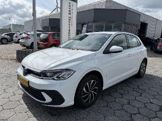 uszkodzony samochody osobowe Volkswagen Polo 1.0 TSI Life 2022/5
