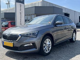 Vaurioauto  passenger cars Skoda Scala 1.0 TSI Business Edition 2023/1