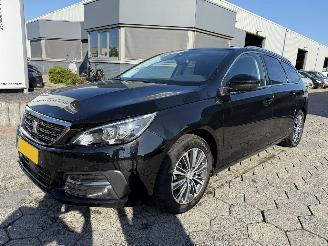 Unfallwagen Peugeot 308 SW 1.2 PureTech Blue Lease Allure 2021/7
