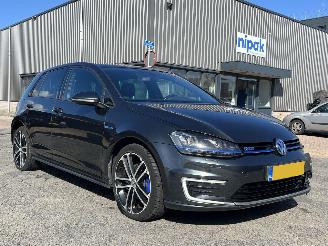 Vaurioauto  passenger cars Volkswagen Golf 1.4 TSI GTE 2015/12